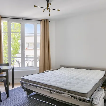 Apartment 2 Pieces I 8 Min A Pied De La Defense Courbevoie
